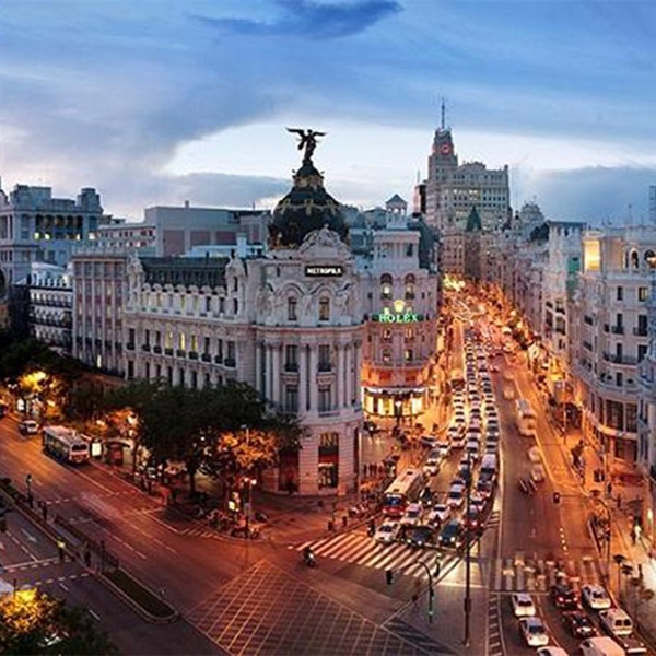 10 اقامتگاه و هتل مناسب در کشور اسپانیا