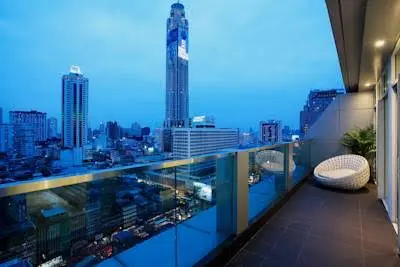 هتل سنتارا واتر گیت CENTARA WATERGATE